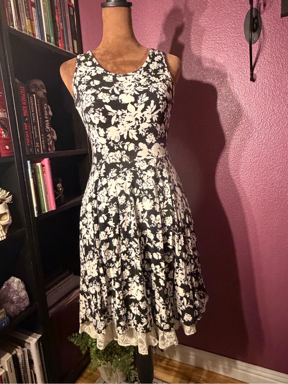 Vintage Easel stretchy Black and White Floral Fit-and-Flare Dress with Lace trim